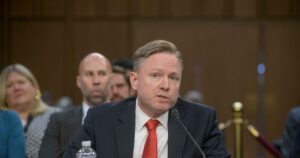 Новий Керівник Розвідки США: Колишній Офіцер ЦРУ Аарон Лукас На Чорнобильській Вишці Довіри