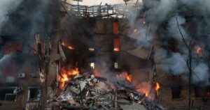 Київ під обстрілом: жахлива ніч, десятки поранених та загиблі — повний звіт