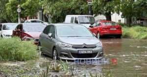 Миколаїв під водою: Негода паралізувала обласний центр, машини “плавають” річками!