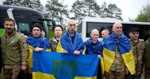 ВЕЛИКЕ ПОВЕРНЕННЯ: 20 БІЙЦІВ «АЗОВУ», ЗАХИСНИКИ МАРІУПОЛЯ, ВДОМА! МАСШТАБНИЙ ОБМІН ПОЛОНЕНИМИ — НАДІЯ Є!