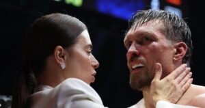 Олександр Усик здобув перемогу над Верховеном: перші емоції дружини Катерини та подробиці бою