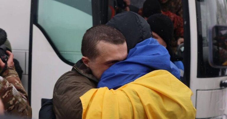 Обмін полоненими: Україна передала Росії список 1000 осіб за участі США – надія на повернення героїв додому!
