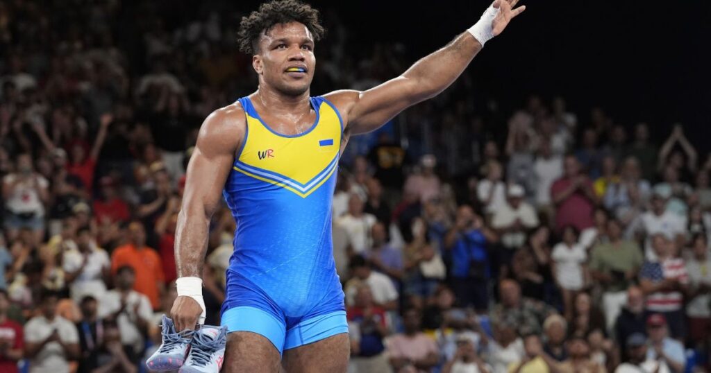 Народний депутат і олімпійський чемпіон Беленюк проведе дебютний бій у ММА