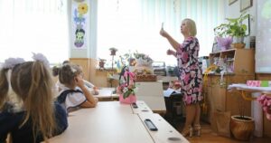 Завершення Навчального Року в Києві: Останній Дзвоник, Літні Заняття та Важливі Дати 2024