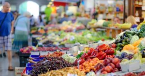 Морози в Україні: Які Фрукти, Овочі та Ягоди Особливо Постраждали та Що Чекати від Цін Влітку