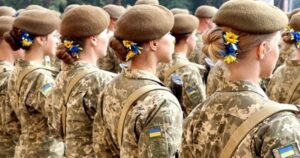 Призов жінок — чиновниця Естонії натякнула на терміни запровадження — Політика