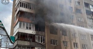 Атака ворожих БпЛА на Івано-Франківськ - подробиці про постраждалих — Укрaїнa