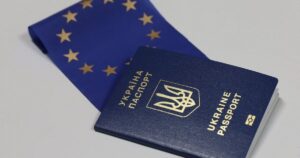 Важливі події з життя в Україні: шлюб, народження дитини та зміна імені за кордоном – детальна інструкція для українців
