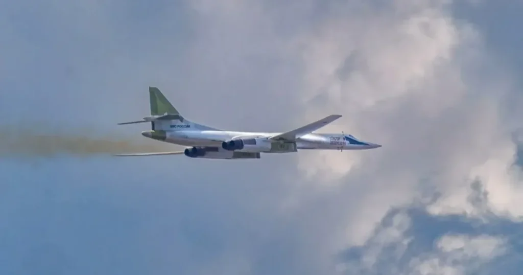 Росія оновлює літаки Ту-160: у мережі з’явилося фото модернізованого "Дейнекіна", але є нюанс