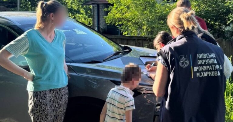 Жорстоке насильство в Харкові: 6-річного хлопчика врятували від матері-тиранки!