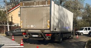 Жахлива Трагедія в Ірпені: Вантажівка Обiрвала Життя 8-Річної Дівчинки на “Зебрі”