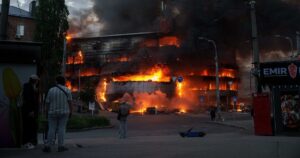 Атака на Київ 24 травня: як російський обстріл знищив весільну сукню, а українки об’єдналися в неймовірному флешмобі підтримки