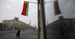 США тиснуть на Україну: чи варто послаблювати санкції проти білоруського калію?