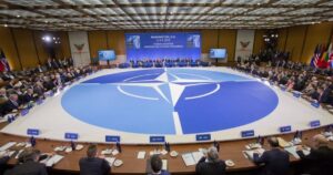 Битва за допомогу Україні: Чому Велика Британія та Франція заблокували ключовий план НАТО?