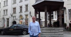 ТАЄМНИЧІ ВІЗИТИ ДО РФ: БАТЬКО ЄРМАКА ЛІТАВ ДО РОСІЇ ЧЕРЕЗ БІЛОРУСЬ — ЖУРНАЛІСТИ РОЗКРИВАЮТЬ ПОДРОБИЦІ