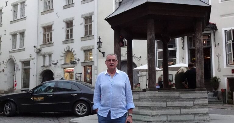 ТАЄМНИЧІ ВІЗИТИ ДО РФ: БАТЬКО ЄРМАКА ЛІТАВ ДО РОСІЇ ЧЕРЕЗ БІЛОРУСЬ — ЖУРНАЛІСТИ РОЗКРИВАЮТЬ ПОДРОБИЦІ