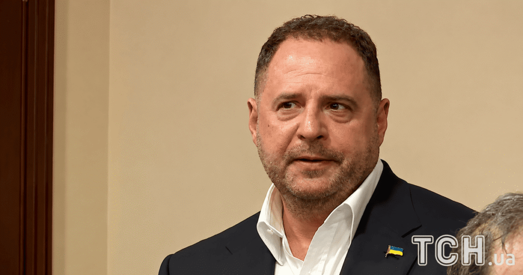 Андрій Єрмак у суді відповів на звинувачення і натякнув, чи виїде з України — Укрaїнa