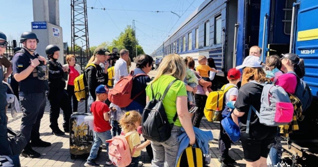 В одній із областей України розширили обов’язкову евакуацію: що треба знати та куди звертатись українцям В одній із областей України розширили обов’язкову евакуацію: що треба знати та куди звертатись українцям