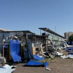 Жорстокий удар по Прилуках: балістична ракета знищила “Епіцентр”, є загиблі та поранені