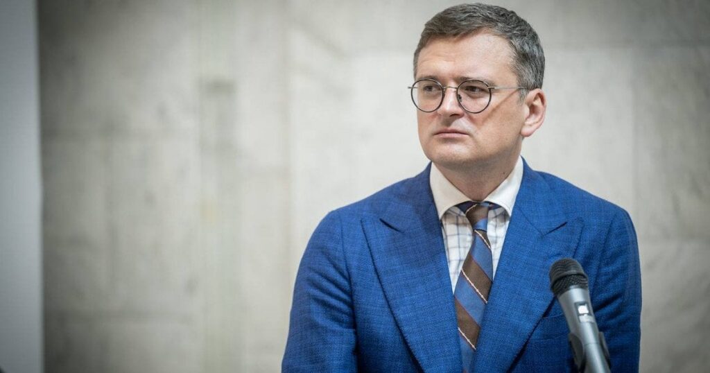 Обстріл Києва - Кулеба закликав киян психологічно готуватися до руйнувань після атак РФ — Киев