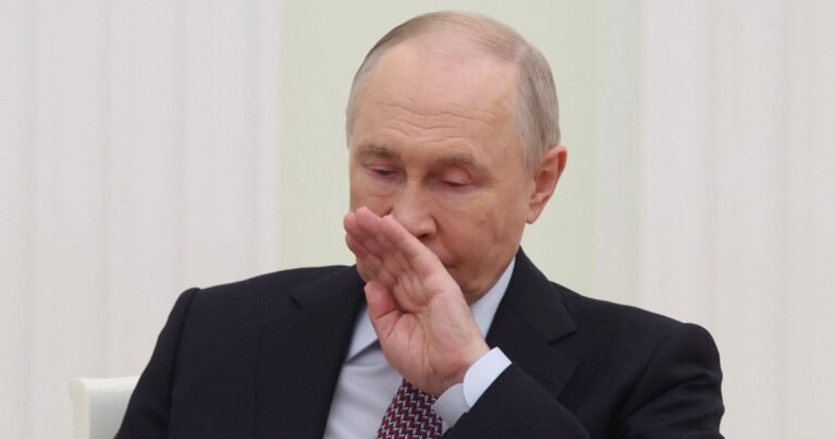 Путінський Курс на Самосплав: Як Росія Зайшла в Глухий Кут і Що Чекає на Неї Далі