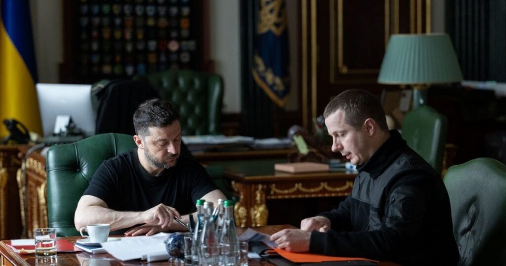Реальність, яку ховає Кремль: розвідка дістала секретні документи з РФ — про що у них йдеться