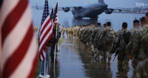 Європа Без Американської Зброї: США Відкликають 5000 Військових та Скасовують Розгортання Артилерії
