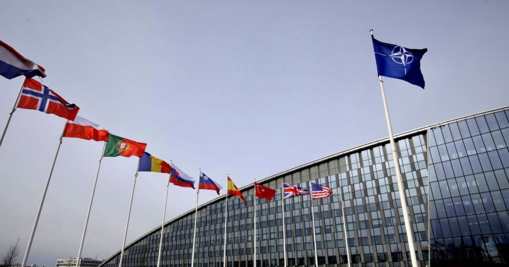 Загроза нападу Росії: НАТО розгортає додаткові сили в Естонії та Латвії — Світ Загроза нападу Росії: НАТО розгортає додаткові сили в Естонії та Латвії — Світ