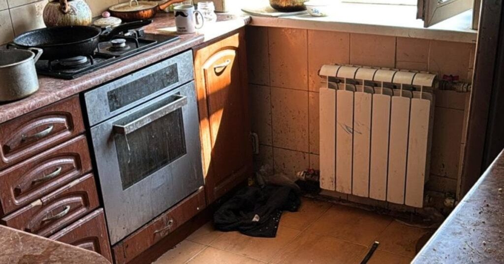 У Харкові загинув 4-річний хлопчик: у квартирі знайшли ще одну знесилену дитину — Укрaїнa