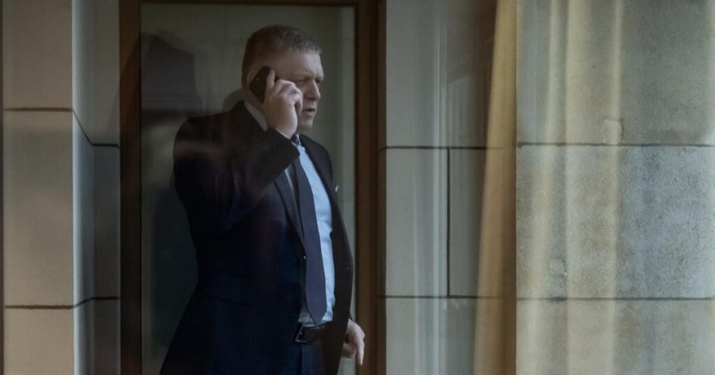 Мирна угода з РФ неможлива без згоди України: заява Роберта Фіцо — Світ