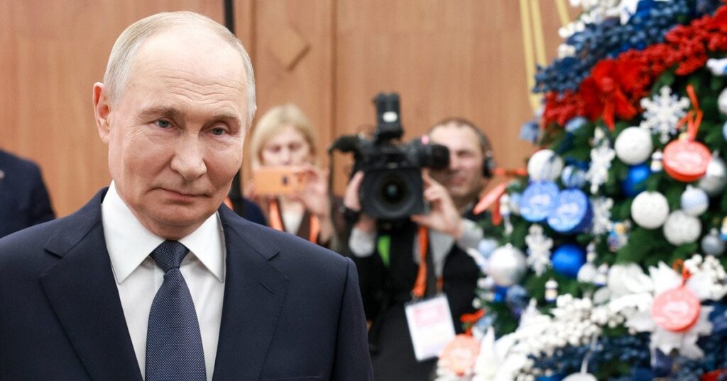 Путін в істериці через удари України вглиб РФ: що стоїть за погрозами удару по Києву — Політика