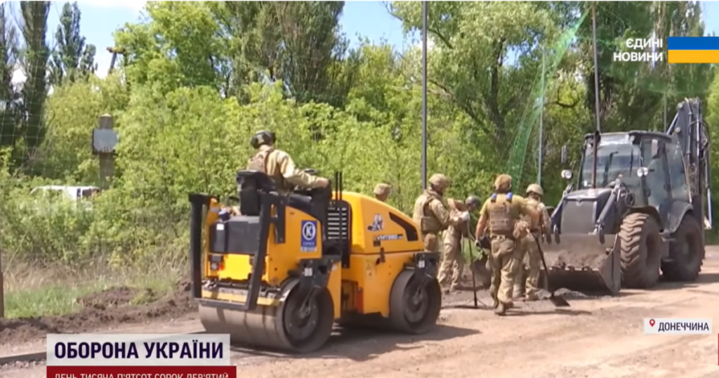 Війна в Україні: у ЗСУ є унікальна бригада, яка ремонтує дороги на фронті — що відомо Війна в Україні: у ЗСУ є унікальна бригада, яка ремонтує дороги на фронті — що відомо