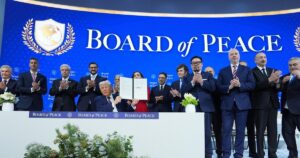 «Рада миру» Трампа: Розкішні обіцянки та порожні кишені для відбудови Гази