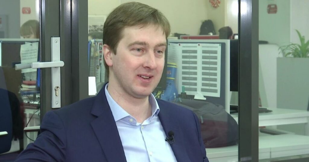 Замість світла — перельоти для "обраних": як відкриття аеропортів розколе Україну Замість світла — перельоти для "обраних": як відкриття аеропортів розколе Україну