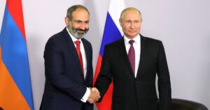 Путін пригрозив Вірменї українським сценарієм і вимагає референдуму — Світ