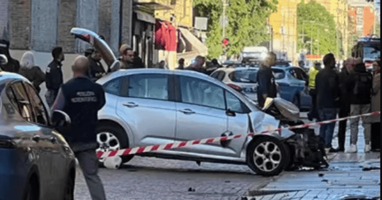 Шок в Італії: Автомобіль влетів у натовп, а нападник із ножем сіяв жах у Модені!