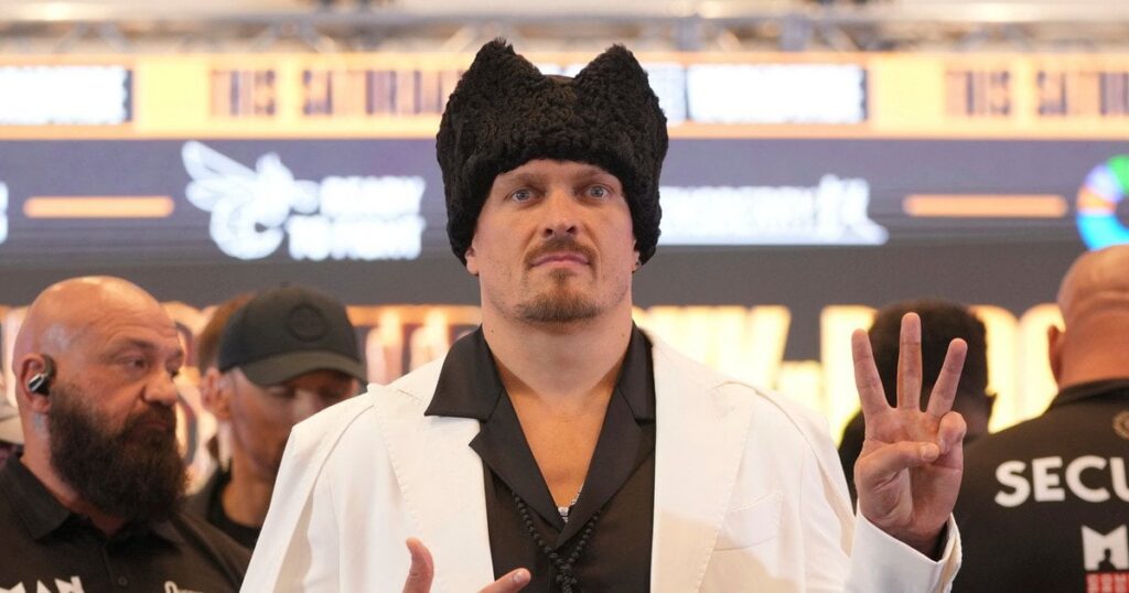 Усик зізнався, який особливий талісман привіз до Єгипту на бій проти Верховена