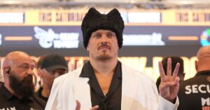 ОСОБЛИВИЙ ТАЛИСМАН ОЛЕКСАНДРА УСИКА: ЧОМУ ВІСЛЮК ЗАВЖДИ З ЧЕМПІОНОМ?