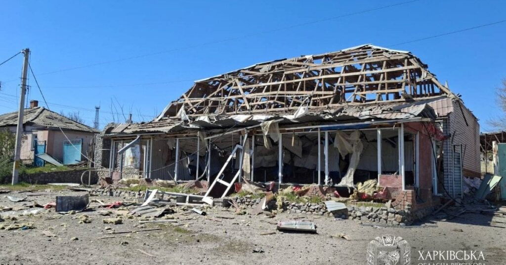 "Не можу тут бути ні секунди": Росія вдарила ракетою посеред дороги, багато загиблих