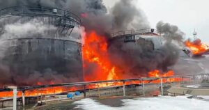 Українські дрони палять російські нафтопереробні заводи: Економічна імперія Кремля під загрозою