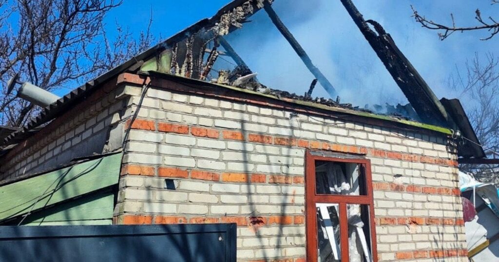Кривавий удар по Мерефі на Харківщині: зросла кількість жертв і постраждалих, фото наслідків