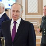 Втома від війни в Росії: еліта нервує, а Путін мріє про “перемогу” до кінця року