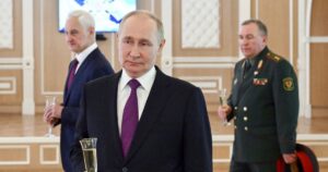 Втома від війни в Росії: еліта нервує, а Путін мріє про “перемогу” до кінця року