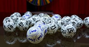 Дивовижна Історія Щастя: Жінка Виграла Майже 59 Мільярдів Гривень, Завдяки Любові Покійного Чоловіка!