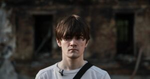 Втік з окупації, щоб вижити під час ракетного удару в Києві: щемлива розповідь юнака з Бердянська