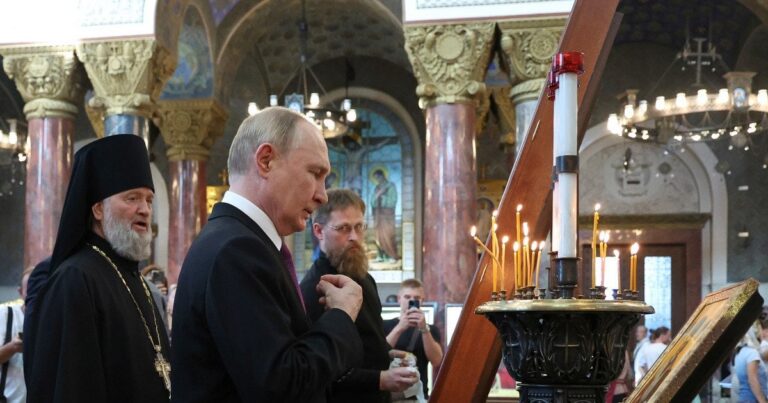 Кремль у паніці: Путін ховається у бункері, а до резиденцій стягують ППО – що відбувається насправді?