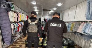 Продаж гуманітарної допомоги в Одесі — на ринку 7 кілометр викрили схему на мільйони — Укрaїнa