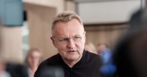 Мера Садового у Львові облили невідомою рідиною — що каже поліція
