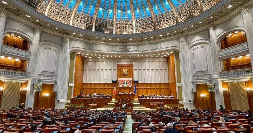 Вотум недовіри Румунія — уряд Болояна відправили у відставку рекордним голосуванням — Світ