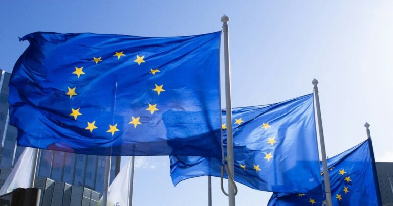 ЄС Не Здається: Рішуча Відповідь Брюсселя на Погрози Кремля та Тверда Позиція Щодо Дипломатів у Києві